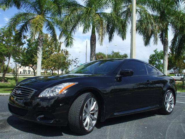 Infiniti G37 2008 photo 2