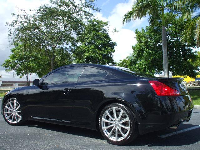 Infiniti G37 2008 photo 4