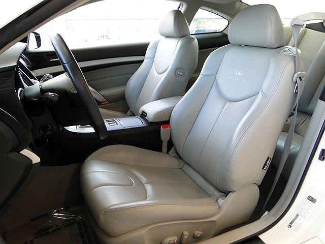 Infiniti G37 2008 photo 2