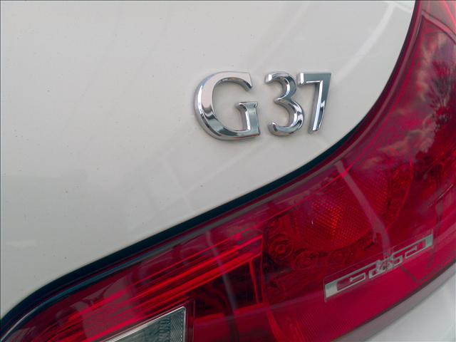 Infiniti G37 2008 photo 2