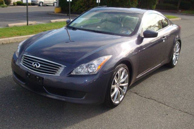 Infiniti G37 Deluxe Premium Hardto Coupe