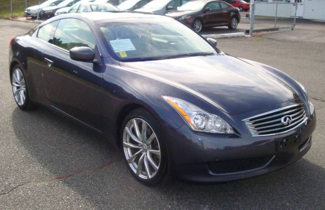 Infiniti G37 2008 photo 2