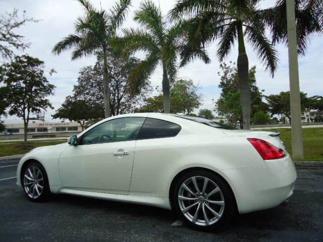 Infiniti G37 2008 photo 1