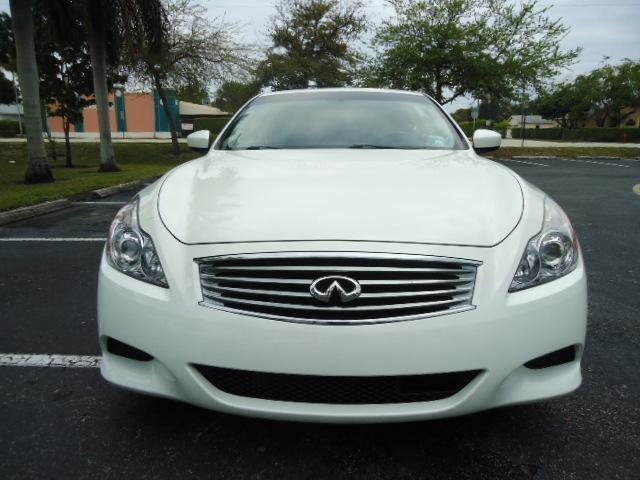 Infiniti G37 2008 photo 3