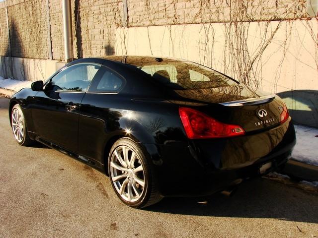 Infiniti G37 2008 photo 2