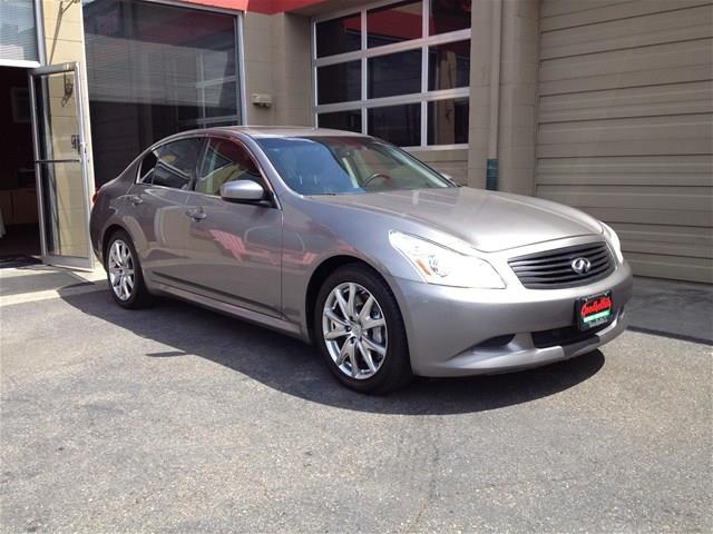 Infiniti G37 2009 photo 1