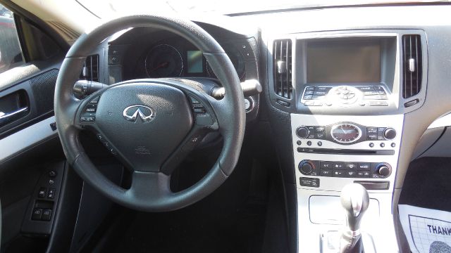 Infiniti G37 2009 photo 3