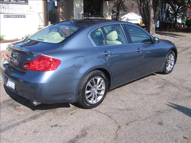 Infiniti G37 2009 photo 2