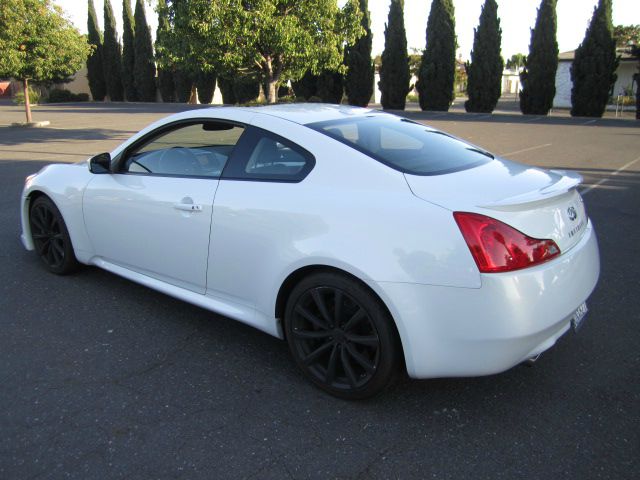 Infiniti G37 2009 photo 11