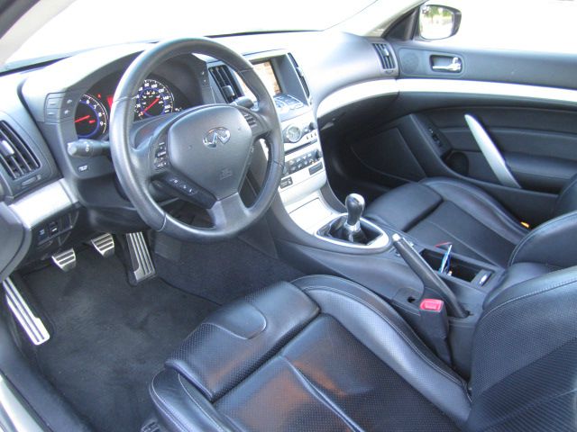 Infiniti G37 2009 photo 4