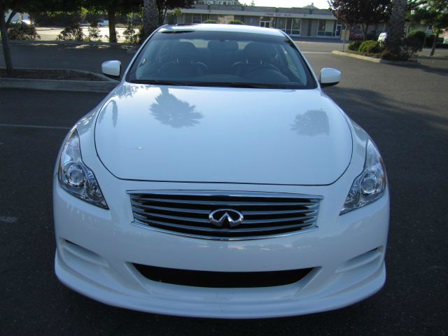 Infiniti G37 2009 photo 9