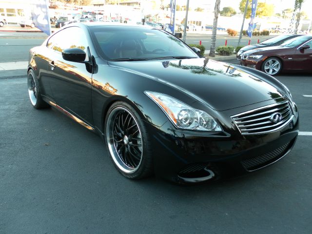 Infiniti G37 2009 photo 1