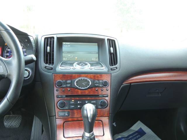 Infiniti G37 2009 photo 2