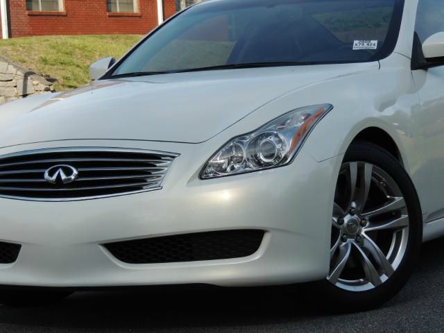 Infiniti G37 2009 photo 4