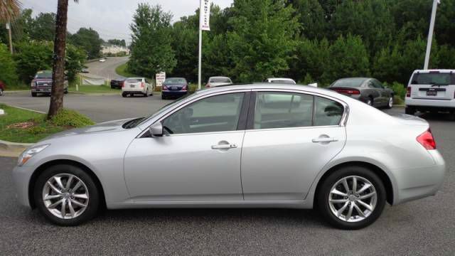 Infiniti G37 2009 photo 4