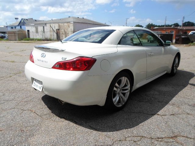 Infiniti G37 2009 photo 4