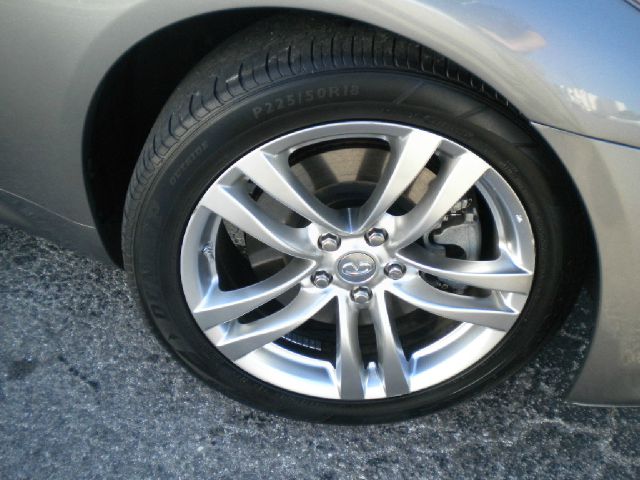 Infiniti G37 2009 photo 23