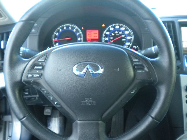 Infiniti G37 2009 photo 7