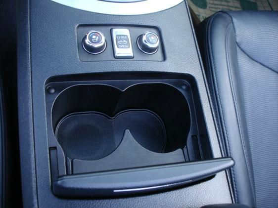 Infiniti G37 2009 photo 24