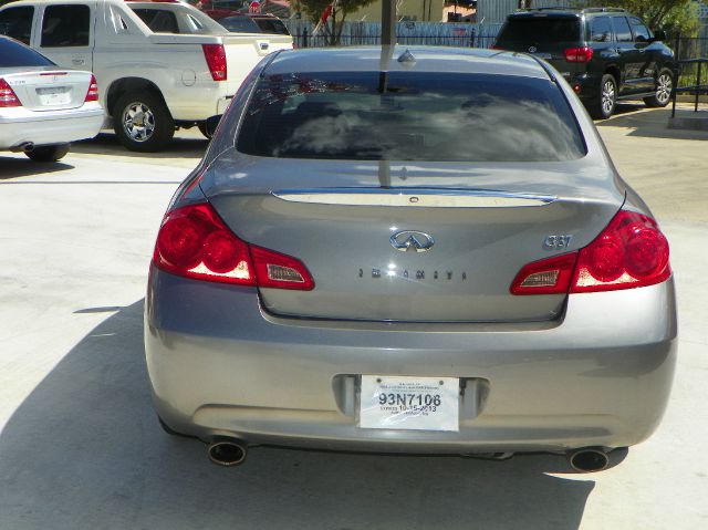 Infiniti G37 2009 photo 3