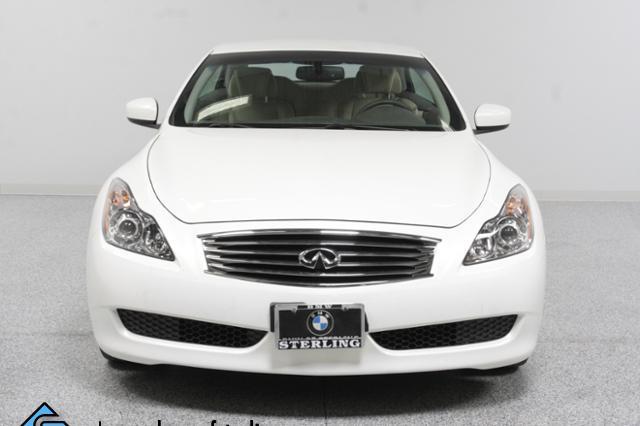 Infiniti G37 2010 photo 1