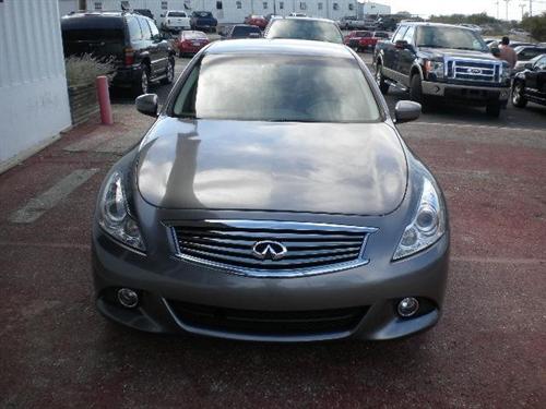 Infiniti G37 2010 photo 1