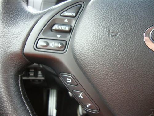 Infiniti G37 2010 photo 1