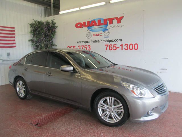 Infiniti G37 2010 photo 1