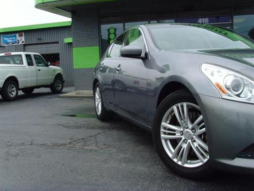 Infiniti G37 2010 photo 4