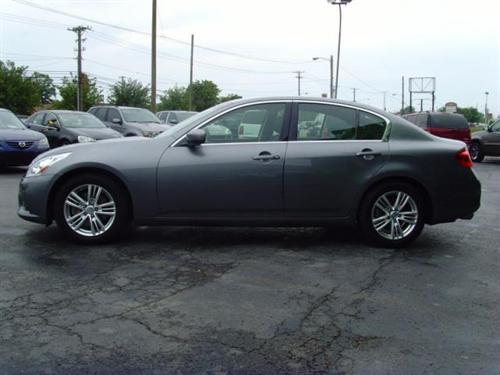 Infiniti G37 2010 photo 5