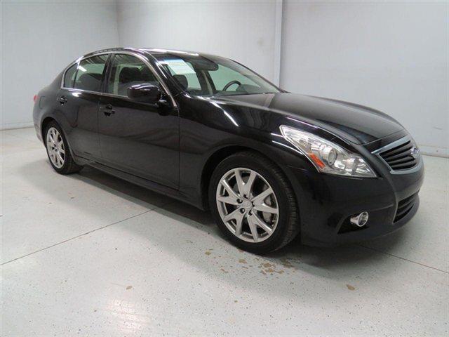 Infiniti G37 2010 photo 3