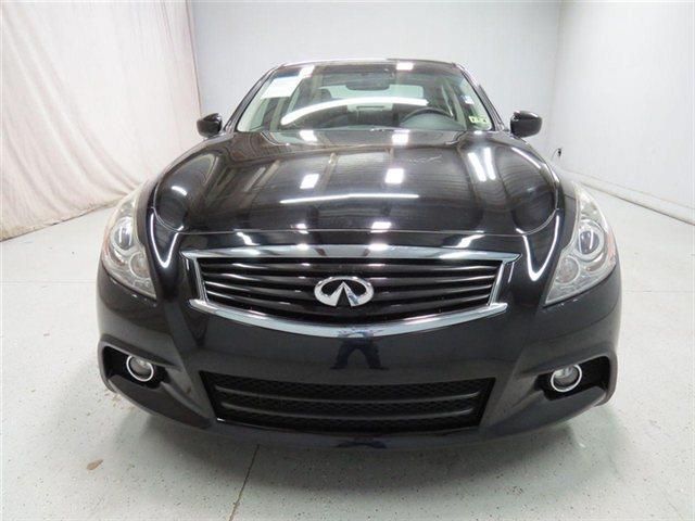 Infiniti G37 2010 photo 4