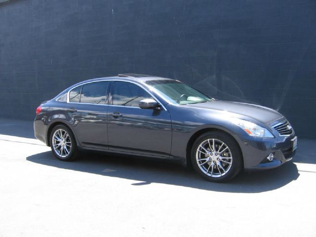 Infiniti G37 2006 Nissan SE Sedan