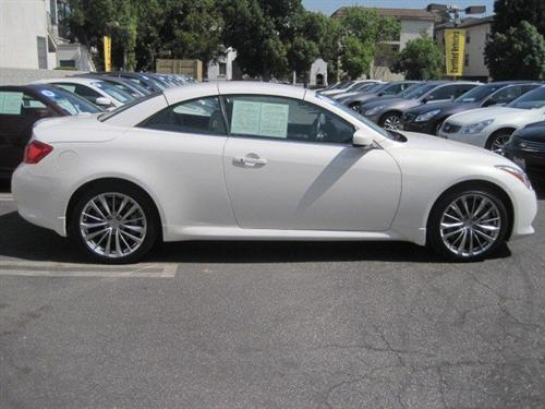 Infiniti G37 2010 photo 2