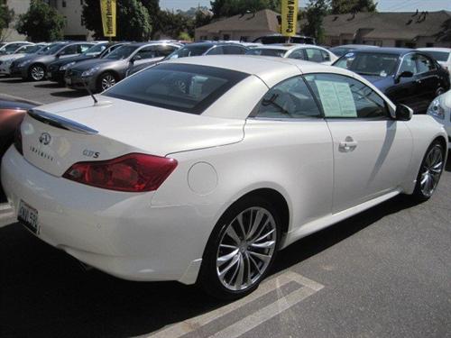 Infiniti G37 2010 photo 3