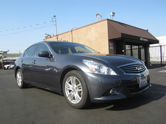 Infiniti G37 2010 photo 21