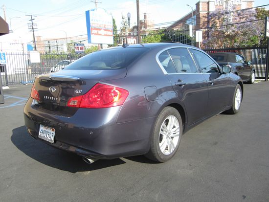 Infiniti G37 2010 photo 26