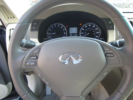 Infiniti G37 2010 photo 5