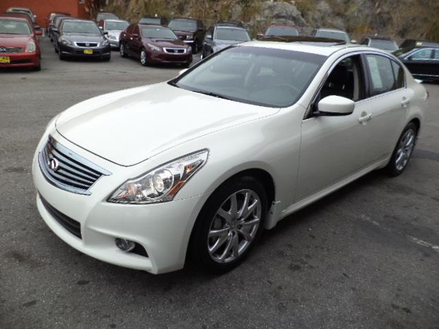 Infiniti G37 2010 photo 1