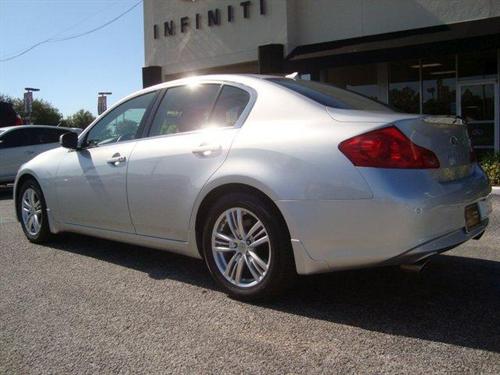 Infiniti G37 2010 photo 1