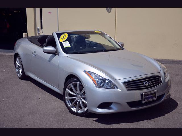 Infiniti G37 2010 photo 3