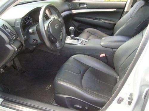 Infiniti G37 2010 photo 1