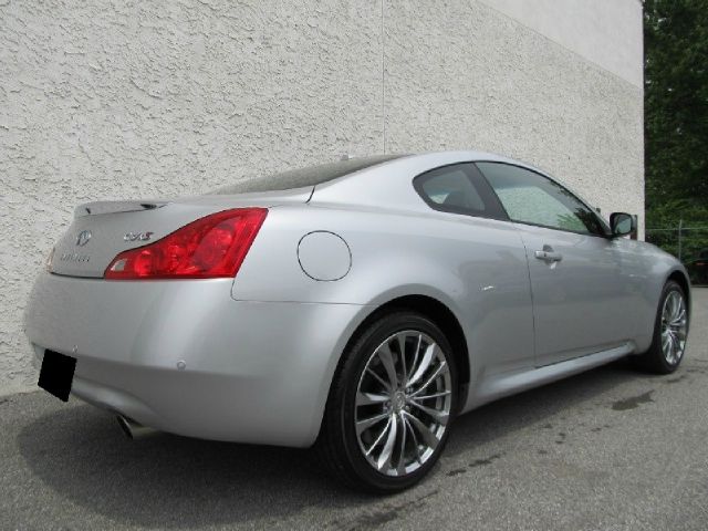 Infiniti G37 2011 photo 1