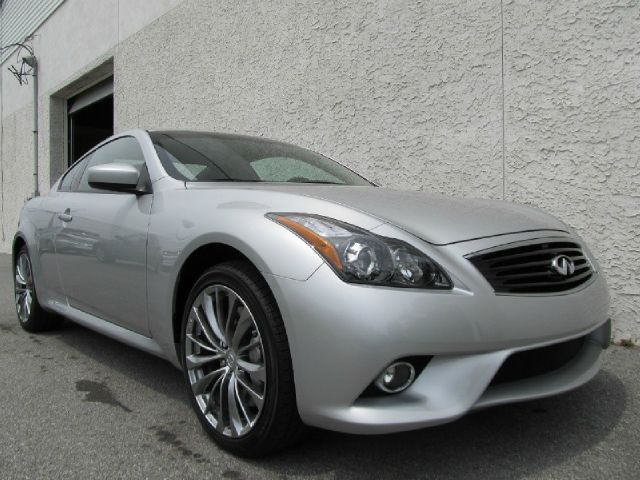 Infiniti G37 2011 photo 3