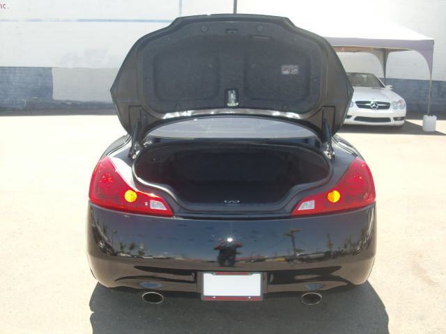 Infiniti G37 2011 photo 17