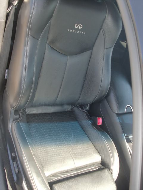 Infiniti G37 2011 photo 2