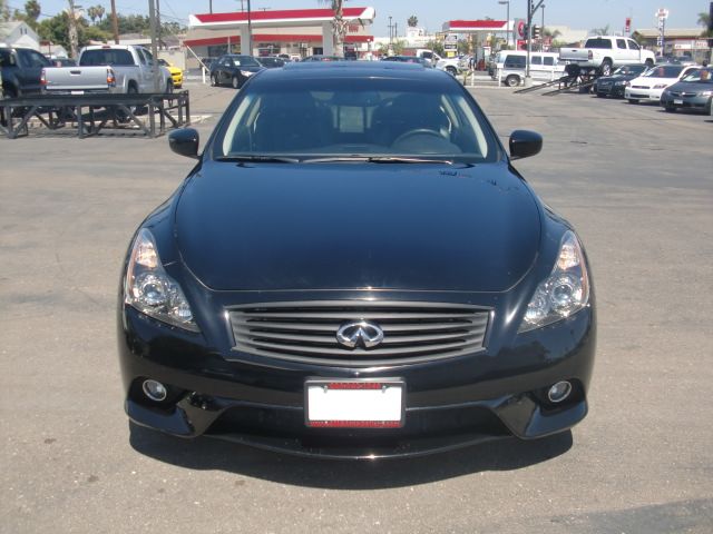 Infiniti G37 2011 photo 23