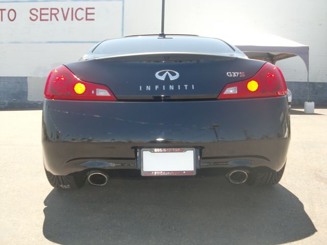 Infiniti G37 2011 photo 3