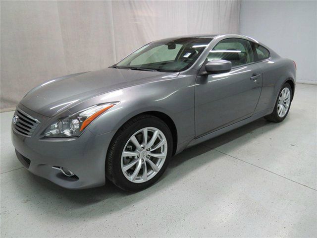 Infiniti G37 2011 photo 1