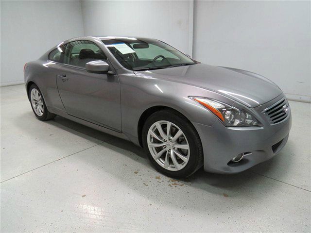 Infiniti G37 2011 photo 3